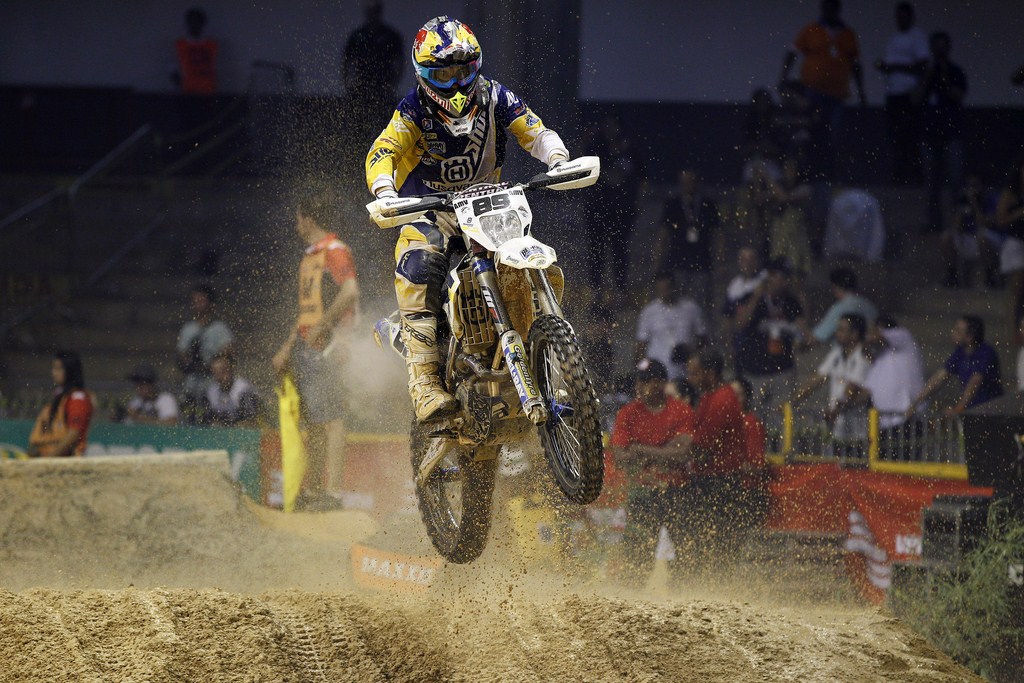 105398 alfredo gomez 4500 1024x768 1 Gomez and McCanney battle on in Brazil