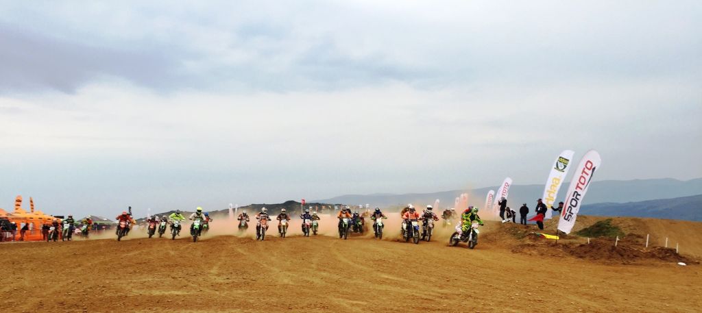 Pilotii Top Cross TCS aduna primele puncte in Campionatul Est European de Motocross