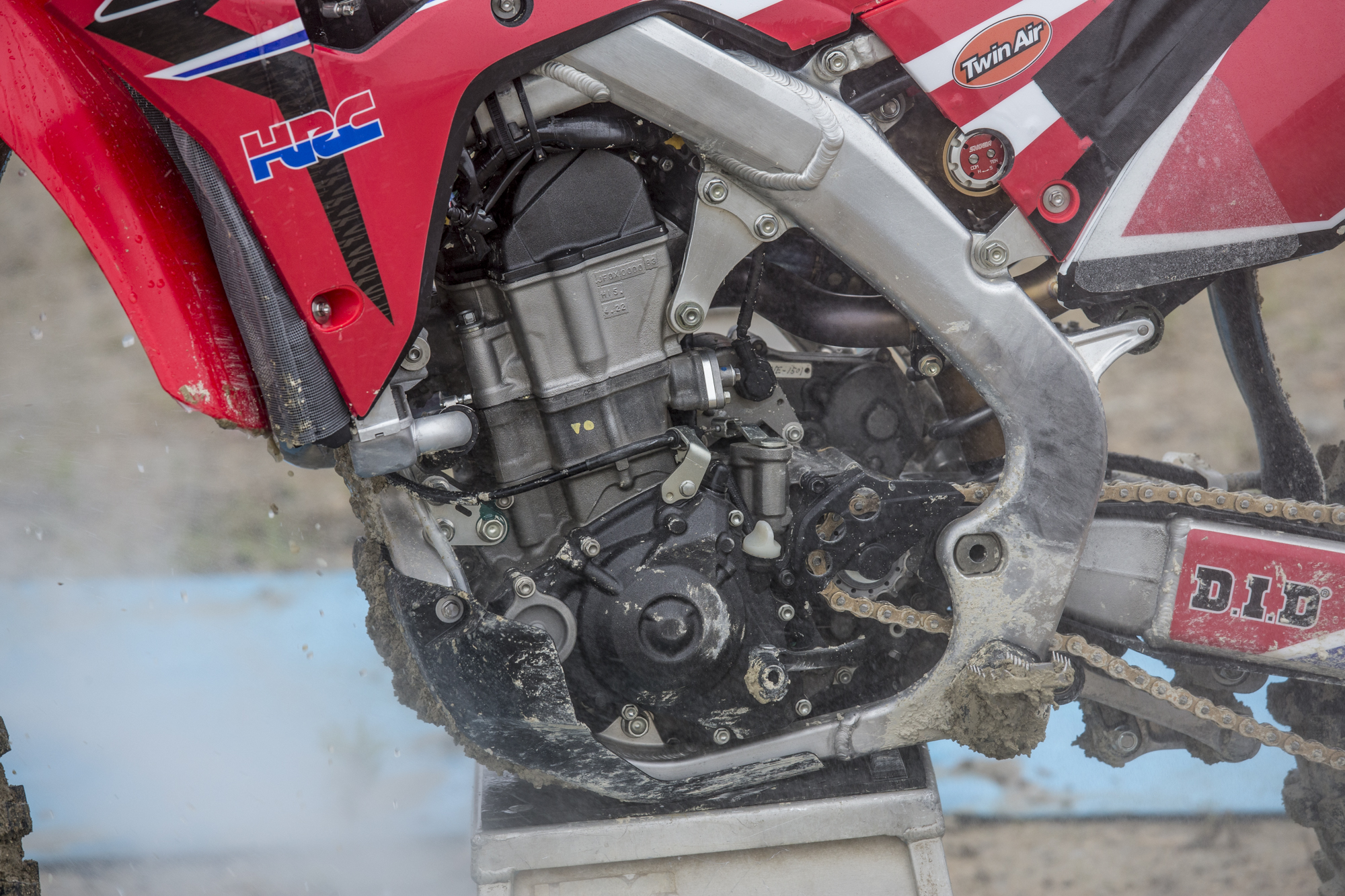 VIDEO. FOTO. Rumours says it is 2017 Honda CRF