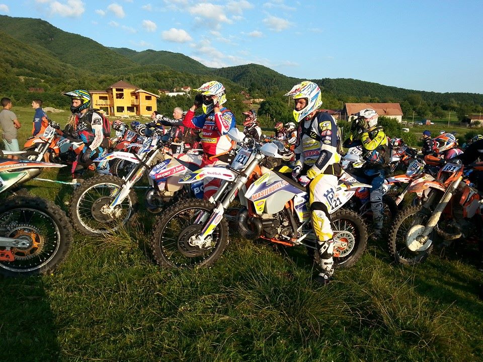 Zi perfecta petru Norbert Jozsa. Robert Szakacs urmarit de ghinion. Red Bull Romaniacs 2015