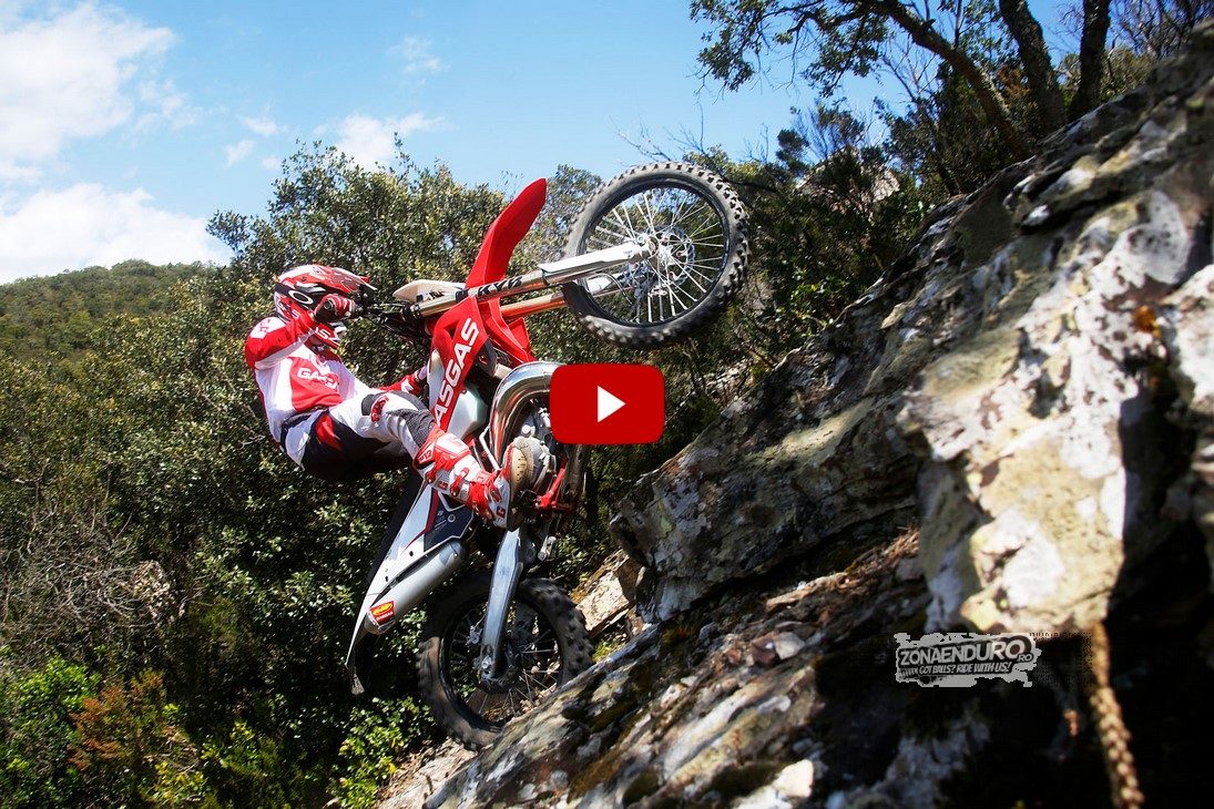 VIDEO. Some say it's a KTM red replica! 2018 Gas Gas EC 300