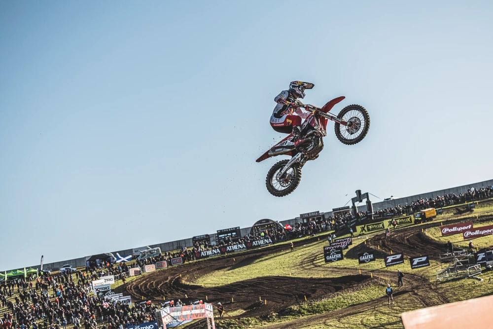 Guadagnini MXGP Great Britain 01 2022 JPA PA 4874 zonaenduro SIMON LANGENFELDER SWEEPS OPENING ROUND OF 2022 FIM MOTOCROSS WORLD CHAMPIONSHIP