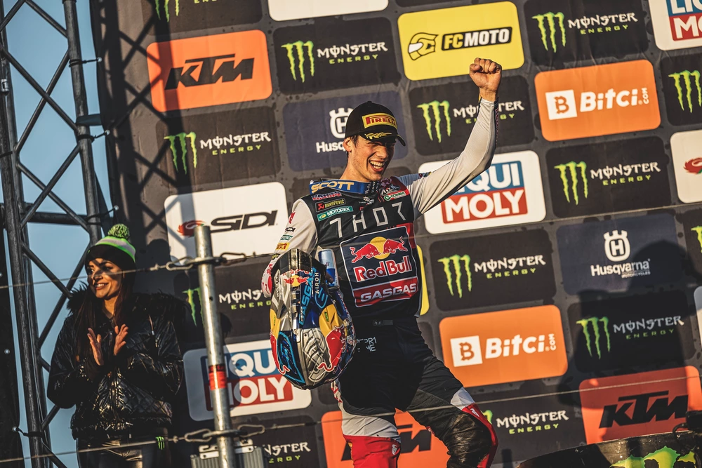 Prado MXGP Great Britain 01 2022 JPA PA 5838 zonaenduro SIMON LANGENFELDER SWEEPS OPENING ROUND OF 2022 FIM MOTOCROSS WORLD CHAMPIONSHIP