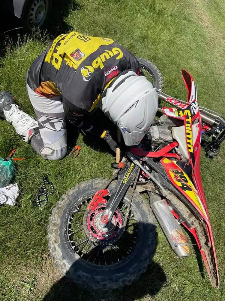 Andrei Botoaca Endurocross 2022 Secas Erzbergrodeo 2022 Zonaenduro 5/5 Pentru Andrei &Quot;Giubi&Quot; Botoaca In Campionatul National De Endurocross!