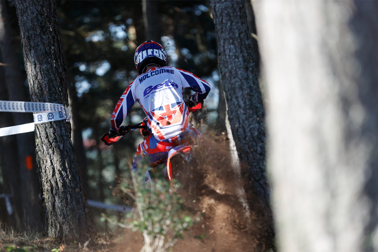 Wt Day1 3 Spain Takes Early World Trophy Team Lead On Day One Of Fim Isde
