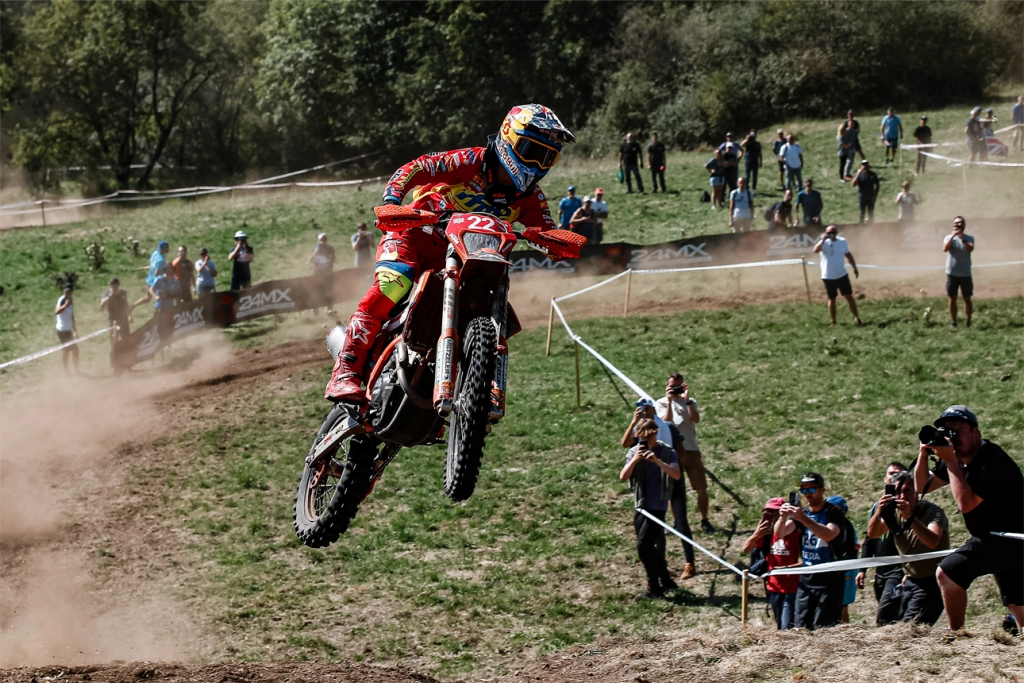 Wt Day2 Isde 2 Zonaenduro Great Britain Fight Back To Win World Trophy Competition On Day Two Of Fim Isde