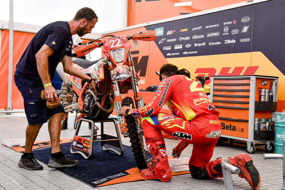 VIDEO. 2022 FIM ISDE 2022 - Day 1 HIGHLIGHTS