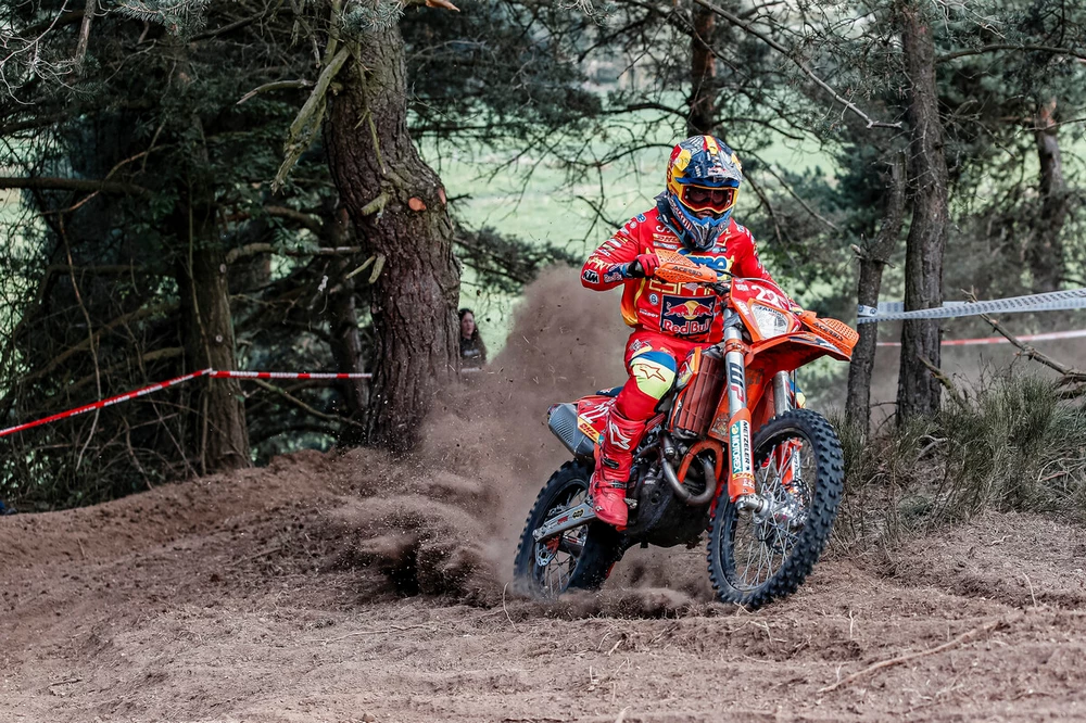470505 Josep Garcia 220830 Isde France 0083 Isde 2022 Le Puy En Velay Fra Zonaenduro Verona Beats Garcia To Victory On Day Three!