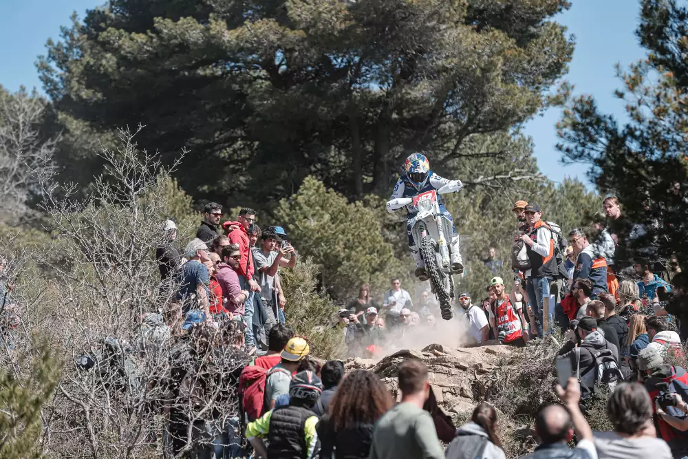 131783 Billy Bolt Endurogp 2023 Rnd1 08135 Zonaenduro Billy Bolt Impresses At Endurogp Round One