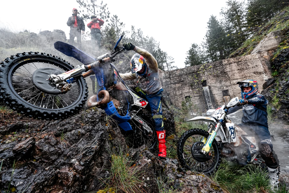 Wade Young Billy Bolt Xross Serbia Zonaenduro Manuel Lettenbichler Excelled In The Mud To Win Day1 In Serbia. Billy Bolt Got A 43Min Penalty!