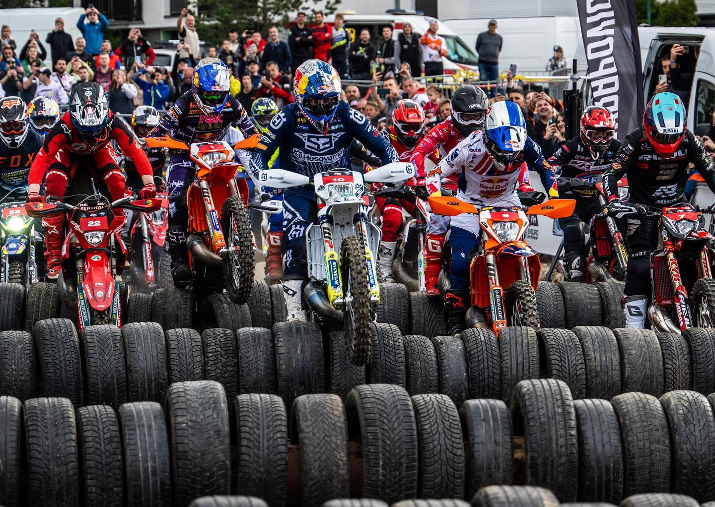 Billy Bolt wins the Xross Prologue and Alfredo Gomez gets the 1st podium for Rieju in HEWC!