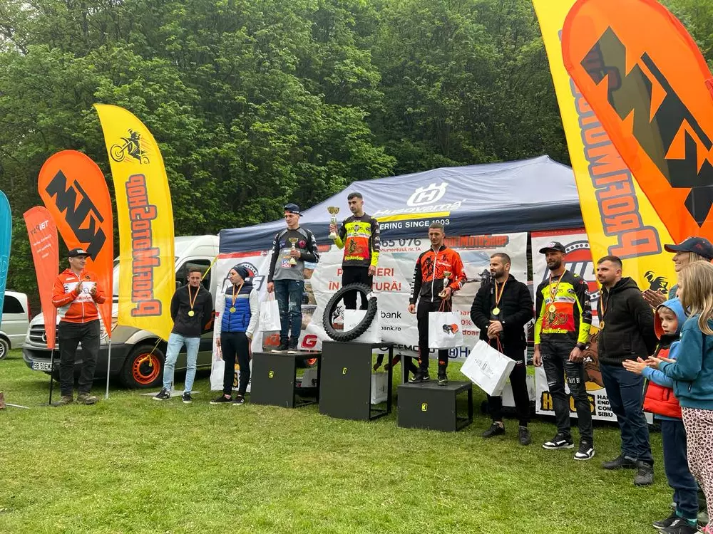 Podium Clasa Hobby Hecs 2023 Zonaenduro Varga Zsolt Castiga Hecs Xtreme 2023! Claudiu Bozesan Si Ciprian Furtuna Pe Podiumul Clasei Pro!