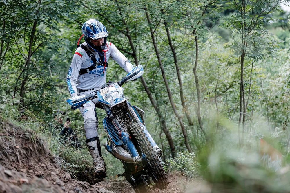 Mani Lettenbichler held his lead out on the tracks but Teo Kabakchiev scored the fastest time.