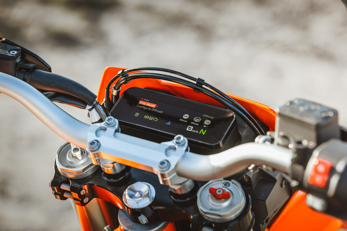 2026 KTM 690 SMC R 690 ENDURO R 7 2026 KTM 690 ENDURO R - All Terrain. All The Time.