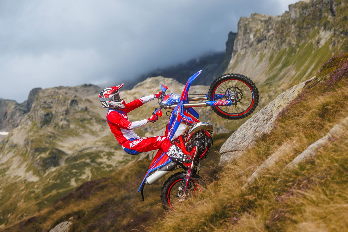 Beta 2026 Models. The New Bikes Came Earlier! 18 Rr Race 300 2T 25 Zona Enduro Beta 2026 Models. The New Bikes Came Earlier!