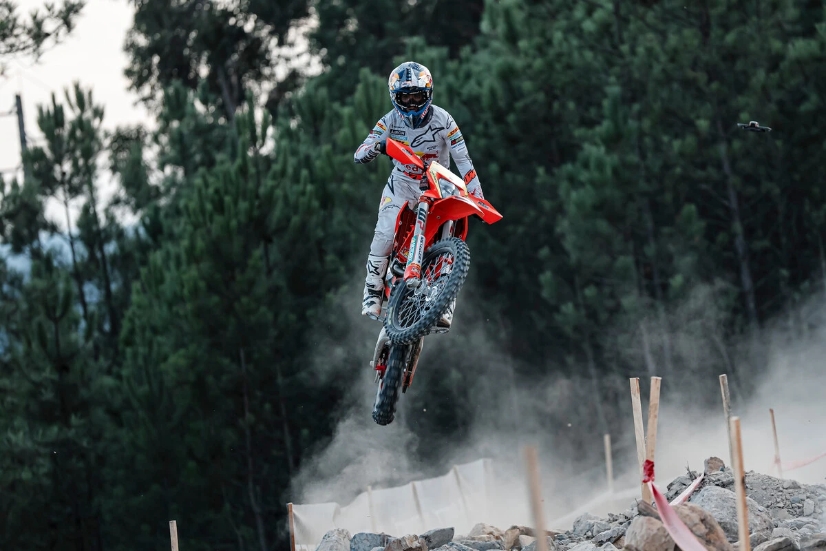 716709 josep garcia EnduroGP 2025 Rnd5 07170 5th Rnd. EnduroGP 2025 POR Zona Enduro Verona Strikes Back on Day Two, Garcia Holds the Championship Lead. EnduroGP Portugal 2025