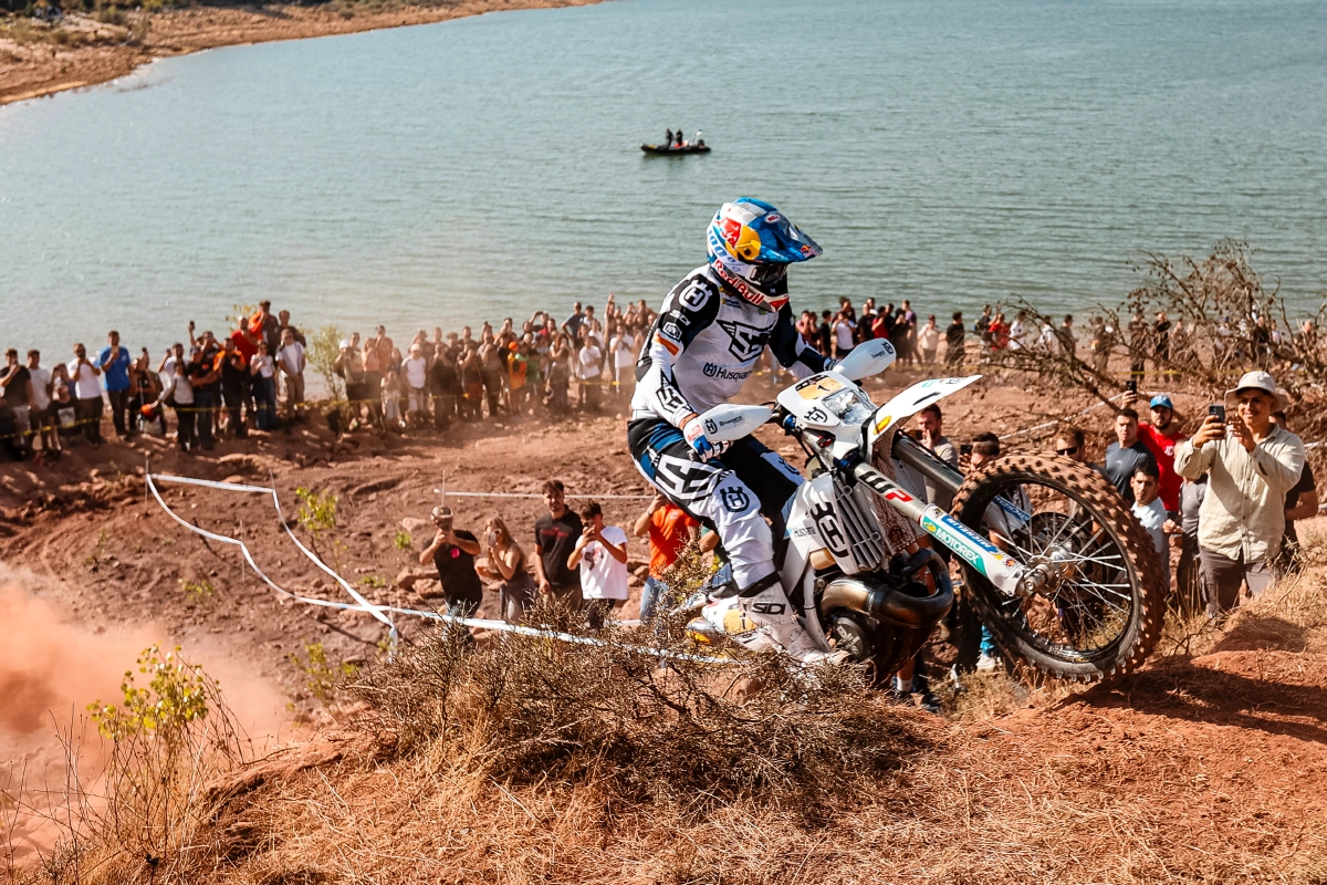 Billy Bolt Husqvarna Factory Racing 2025 Hixpania Hard Enduro Zona Enduro Hixpania Hard Enduro 2025: Bolt vs. Lettenbichler Ends in Chaos, Jarvis “Official” Winner