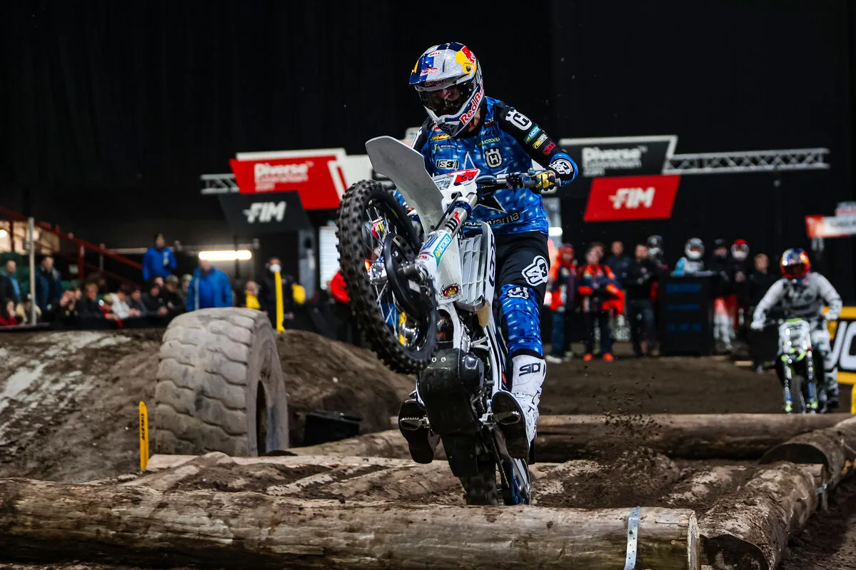 201076 billy bolt 260228 SuperEnduro Newcastle 1165 zonaenduro Billy Bolt crowned 2026 SuperEnduro World Champion in Newcastle