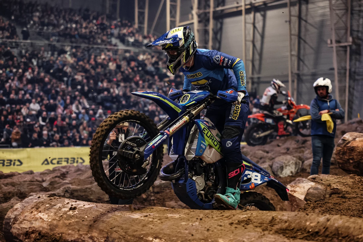 Connor Watson Zona Enduro Toby Shaw Crowned Junior World Champion As Wojtek Walczak Took The Youth Superenduro Title. Eric Miquel Secures Europe Cup Series.