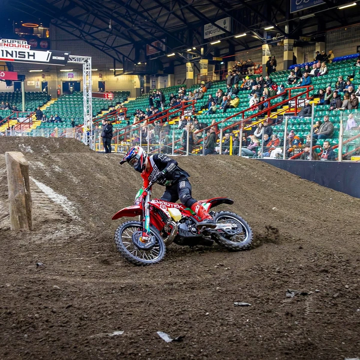 Toby Shaw 3 Zona Enduro Toby Shaw Crowned Fim Junior Superenduro World Champion