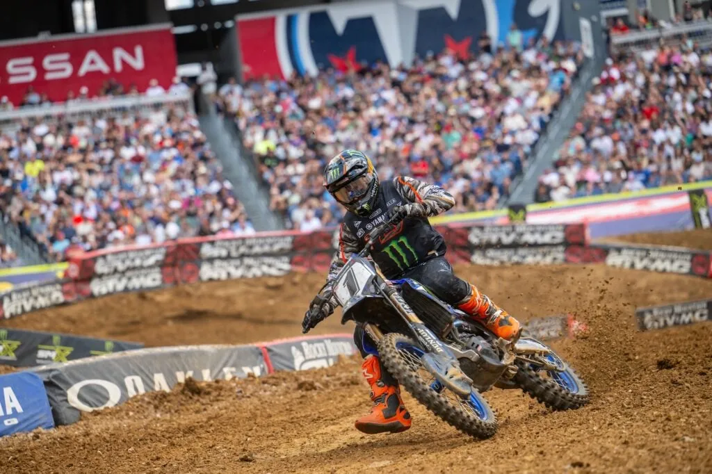 Al2 7217 1024X682 Zonaenduro Hunter Lawrence Takes Control In Nashville As 450Sx Title Fight Turns