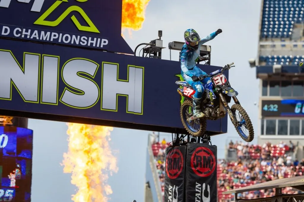Al6 0622C 1024X682 Zonaenduro Hunter Lawrence Takes Control In Nashville As 450Sx Title Fight Turns