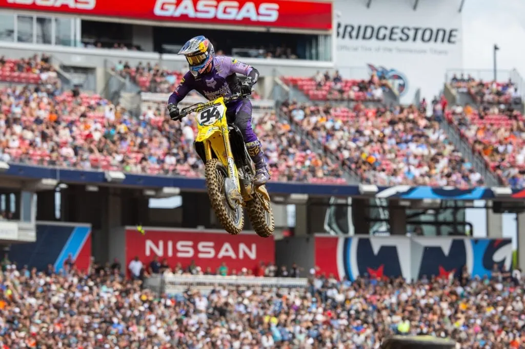 Al6 5924B 1024X682 Zonaenduro Hunter Lawrence Takes Control In Nashville As 450Sx Title Fight Turns