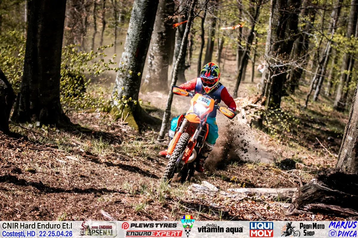 Arsenal Hard Enduro Foto Frm Zdenek Cyprian Zona Enduro Arsenal Heads Into The Final Day With Key Fights Still Open. Ott 2Min Behind Jozsa.
