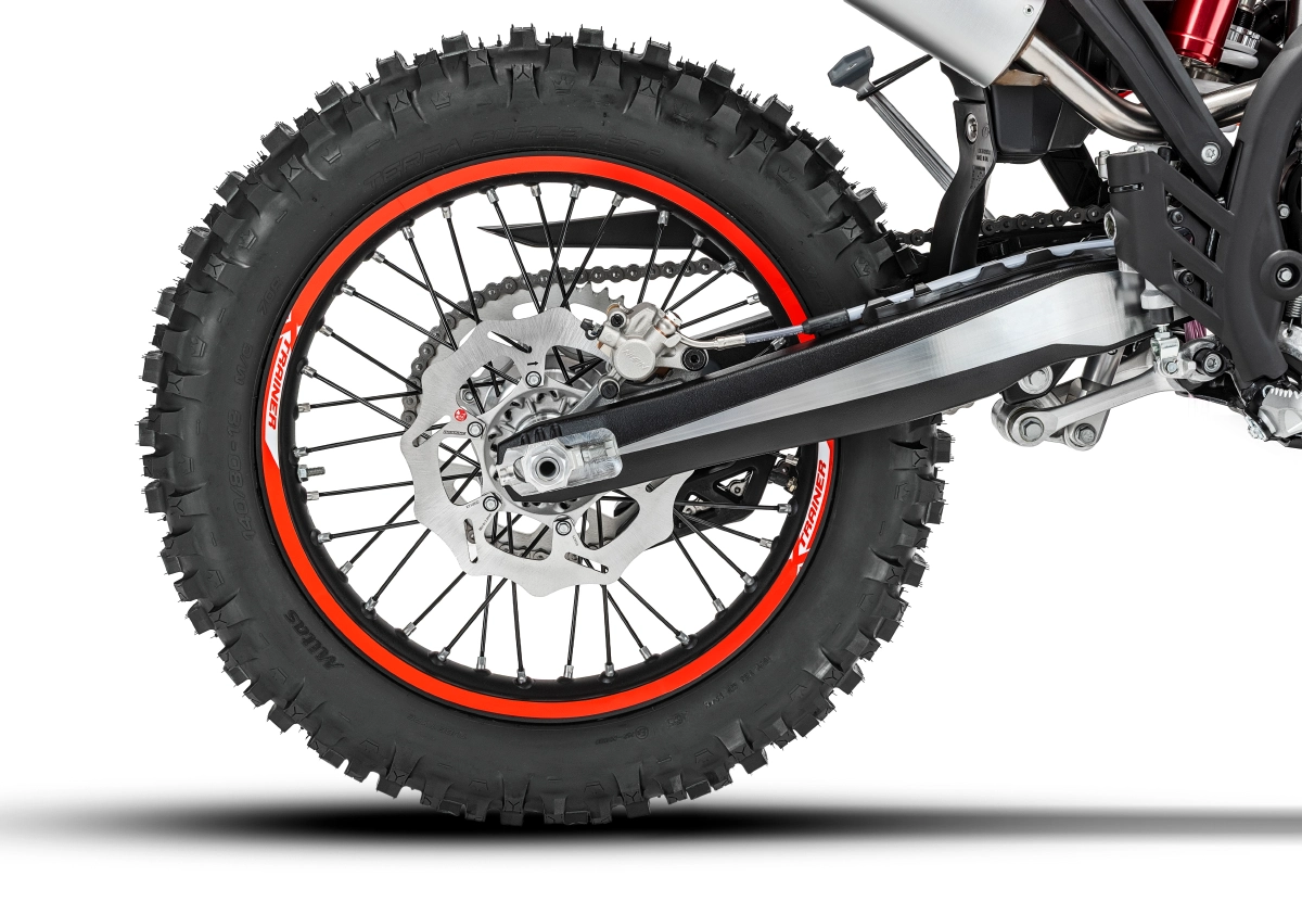Beta Xtrainer My 2027: New 200 2T Model Joins The Range 10 Rear Disc Zonaenduro Beta Xtrainer My 2027: New 200 2T Model Joins The Range