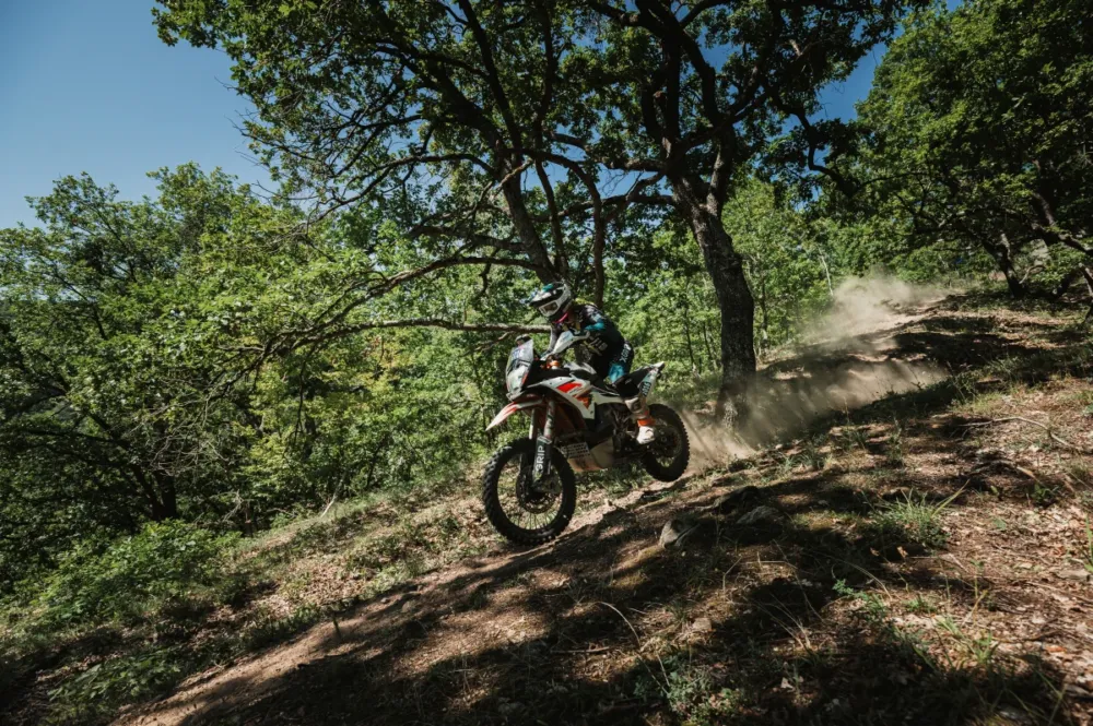 Pol Tarrés Wins Red Bull Romaniacs Adventure Offroad Day 3 As Mario Roman Holds A Narrow Overall Lead 1 Pr 31 7 Adv Bestof Day3 Ionut Vesa 1 Zonaenduro Pol Tarrés Wins Red Bull Romaniacs Adventure Offroad Day 3 As Mario Roman Holds A Narrow Overall Lead